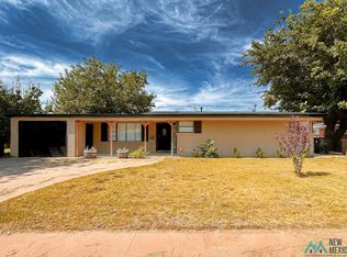 705 N Plains Park Dr, Roswell, NM 88203