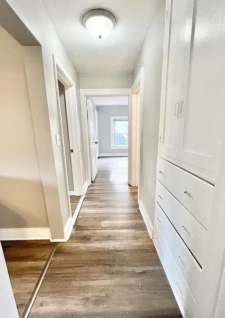 3 bed, 1100 sqft, $1,850 — Photo 4
