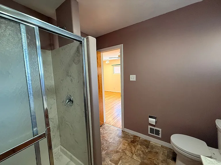 1818 Washington St NE — Photo 10