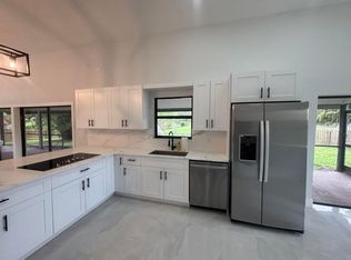 1182 Raintree Ln, Wellington, FL 33414