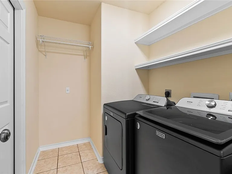 6013 Sutherland Dr — Photo 13