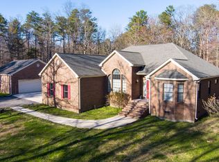 8126 Hixson Springs Rd, Signal Mountain, TN 37377