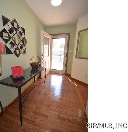 2nd image of 8 Cheryl Dr