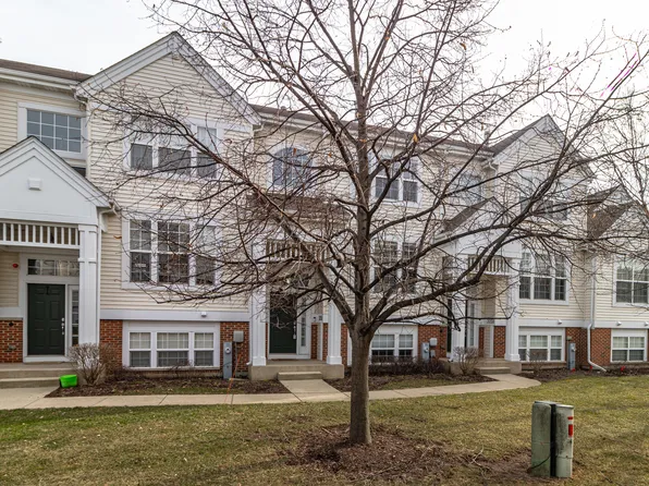 3056 Nicklaus Ln, Wadsworth, IL 60083