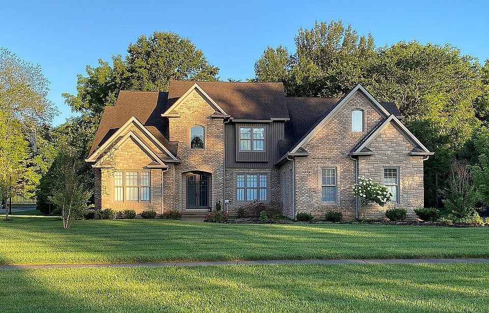 1st image of 560 Covington Grove Ct