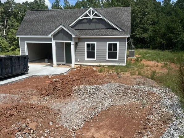 130 Young Ln, Hamilton, GA 31811