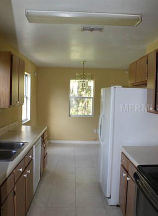 5th image of 4215 Meadowview Dr