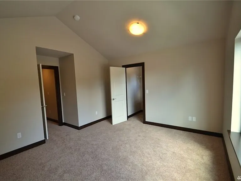 19414 Meridian Dr SE — Photo 20