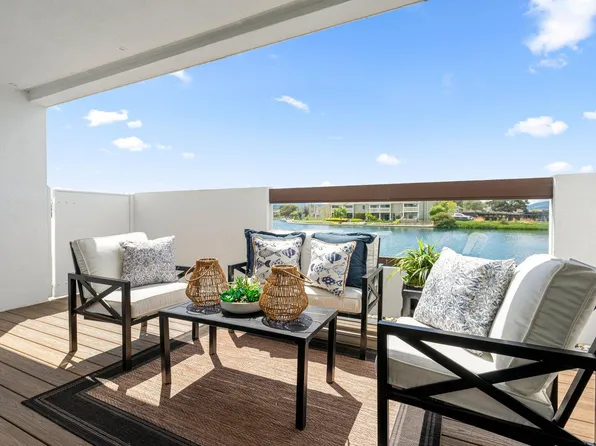 700 Portofino Ln, Foster City, CA 94404