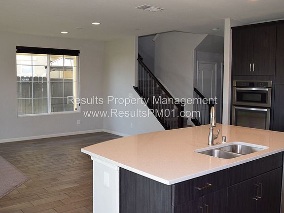 5th image of 2252 Castle Pines Way