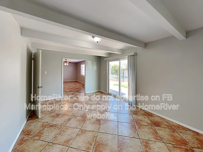 3 bed, 2.0 bath, 1447 sqft, $1,885 — Photo 3