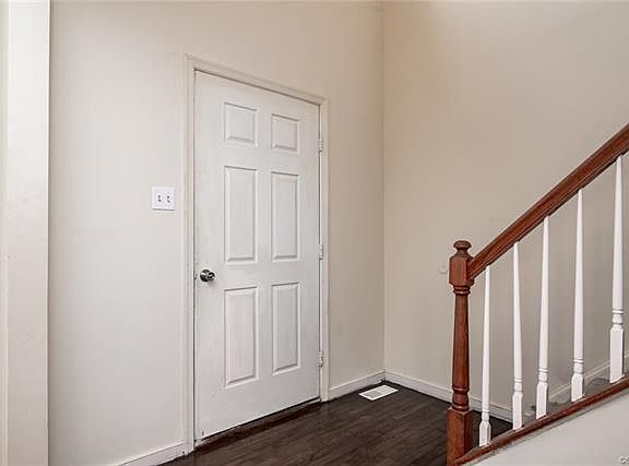 5th image of 9561 Hungary Woods Dr