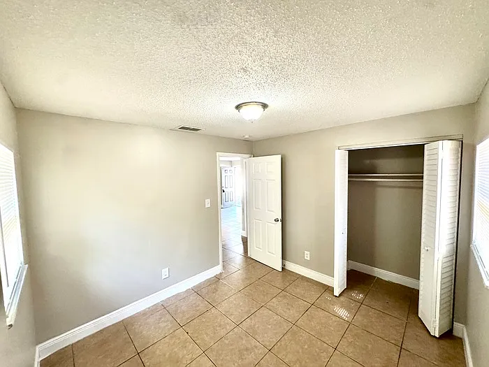 4566 Chateau Rd — Photo 9