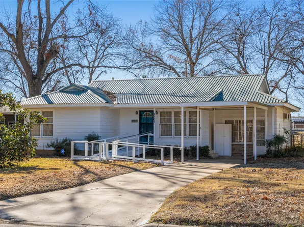 2505 Greenway Dr, Brownwood, TX 76801