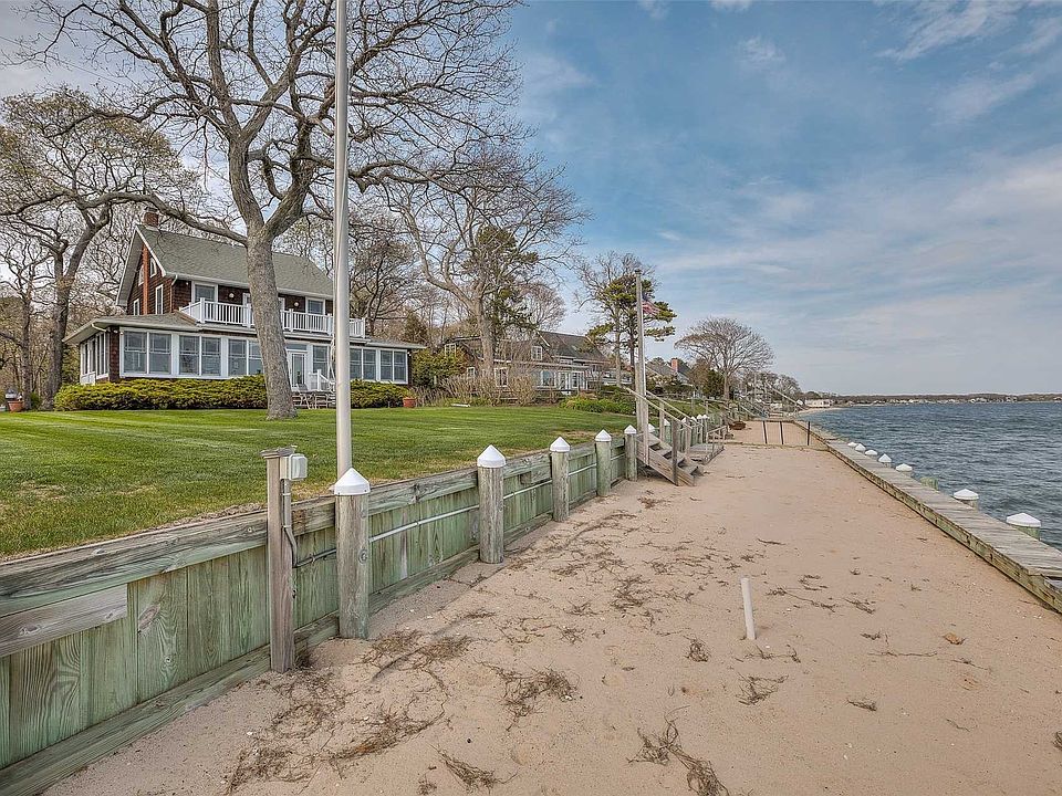7972 Great Peconic Bay Blvd, Laurel, NY 11948 Zillow