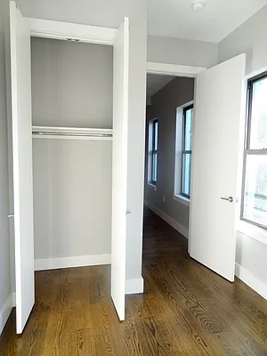 Rented by Evergreen Apartments BK | media 54