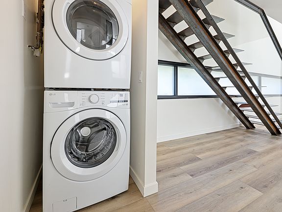 In Unit Washer and Dryer
