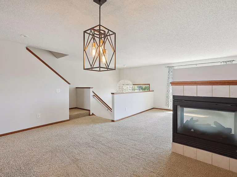 15024 Farnham Ave N — Photo 9