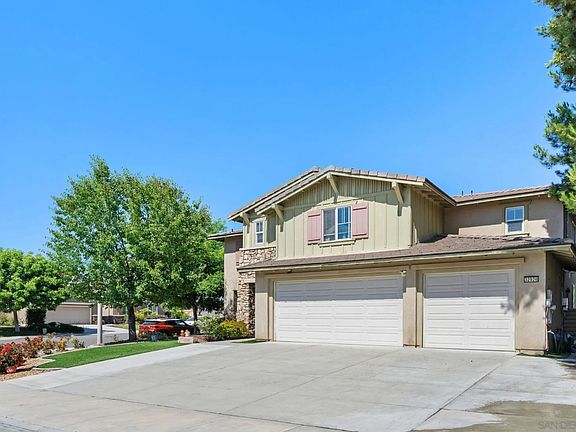 2nd image of 32926 Edinborough Way