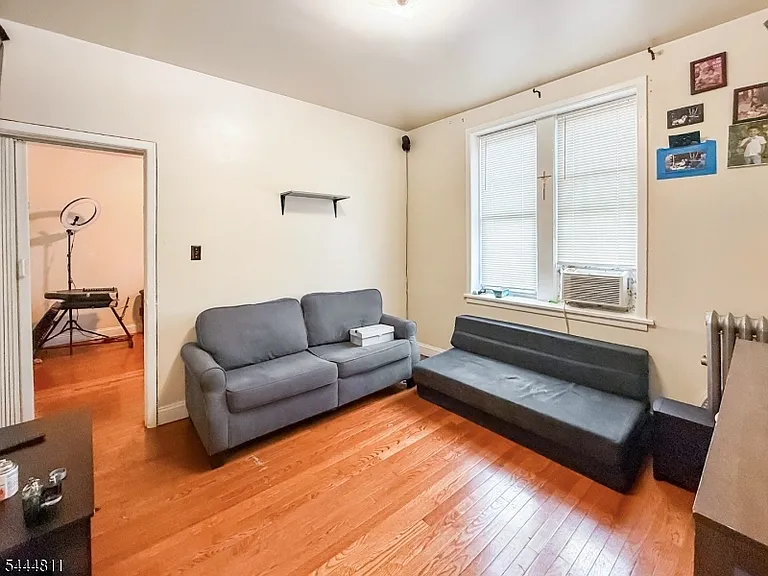 245 Lakeview Ave #7 — Photo 3