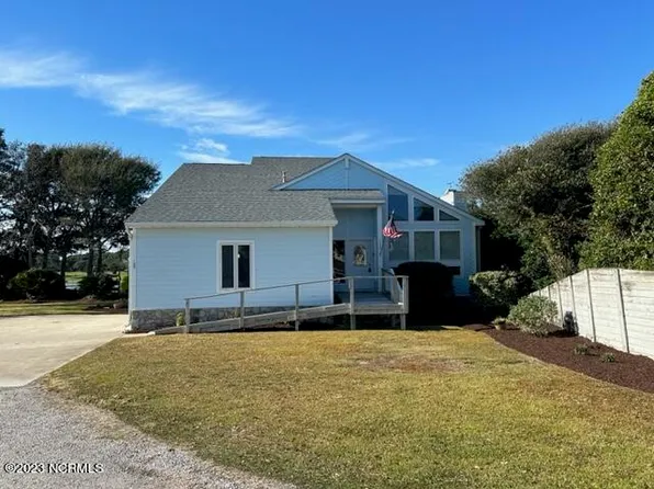 109 Oakleaf Drive, Pine Knoll Shores, NC 28512