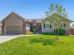 818 N Linden Ln, Derby, KS 67037