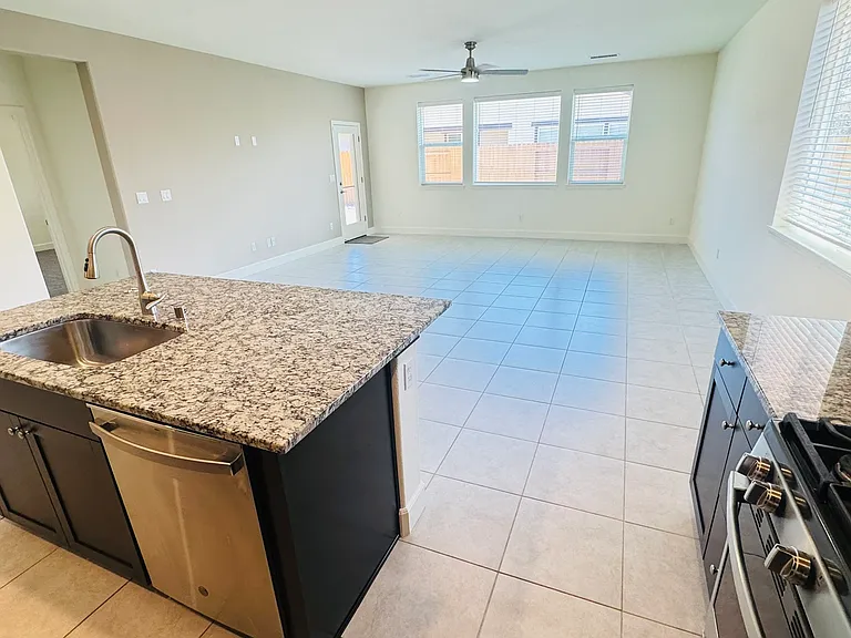 1151 Dapple Dr — Photo 15