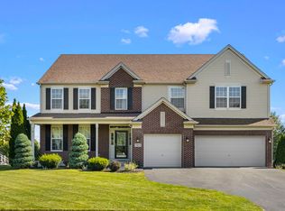 703 Jorstad Dr, North Aurora, IL 60542