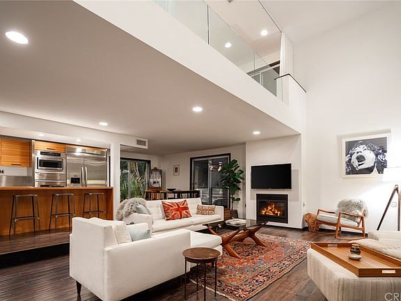 3rd image of 9324 Warbler Way
