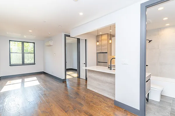 Rented by MySpaceNYC | media 3