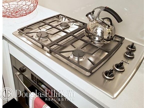 2nd image of 25 Broad St APT 11R