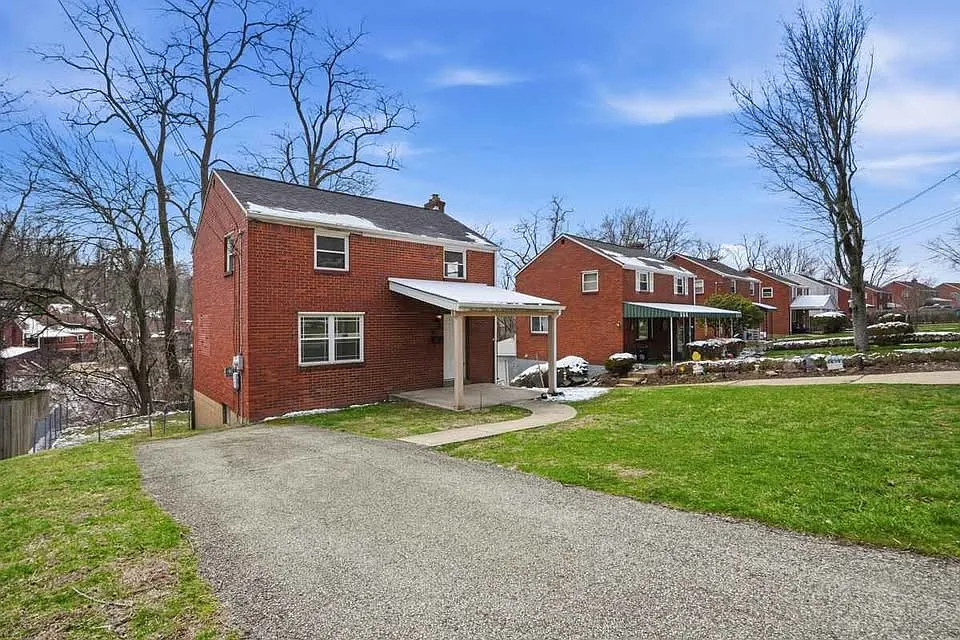 1219 Circle Dr