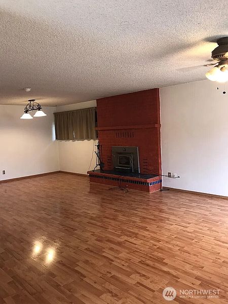 3rd image of 23504 58th Avenue W