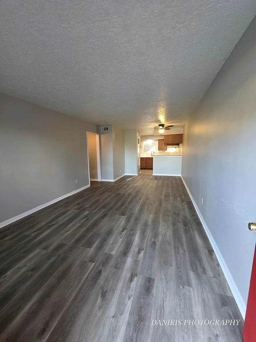 Building Photo - 6210 Waltrip St #11
