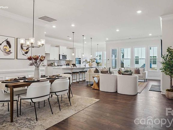 7th image of this home