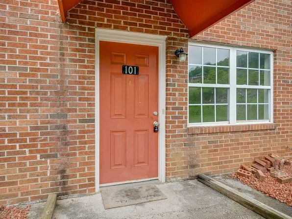 749 Slabtown Circle