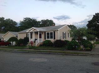 968 Mazeppa St, New Bedford, MA 02745
