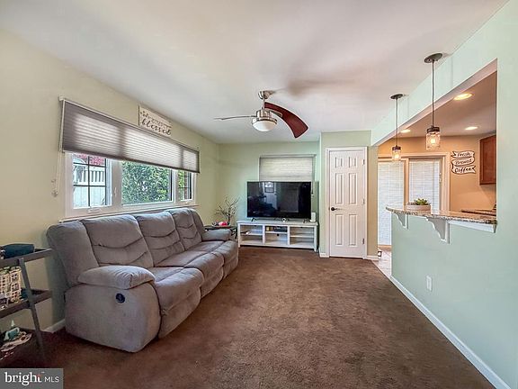 5th image of 9015 Cloverly Rd