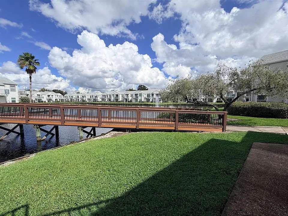 2516 Woodgate Blvd #107