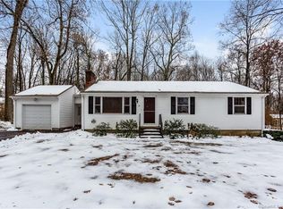 29 Hungerford Ln, Harwinton, CT 06791