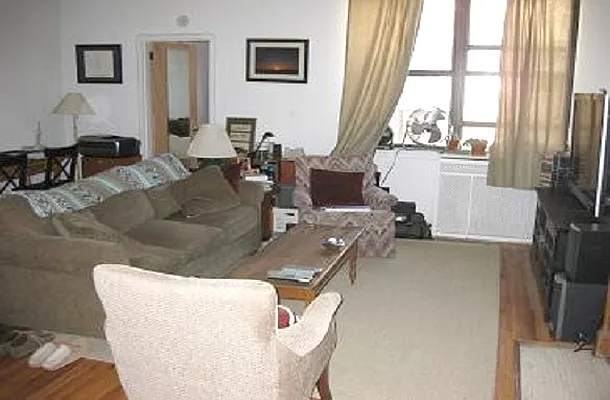 Rented by America Mecca Realty LLC | media 9