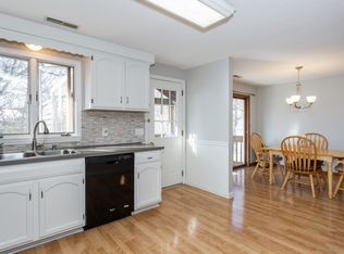 40 Susan Dr, Westfield, MA 01085