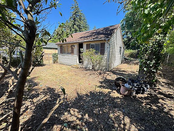 2nd image of 2309 Algona Dr
