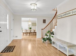 16 Lenape Ct, Bernards Twp., NJ 07920