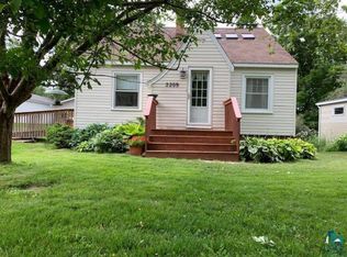 2209 Pershing St, Duluth, MN 55811