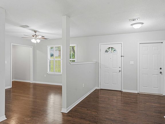5th image of 382 Riverchase Blvd