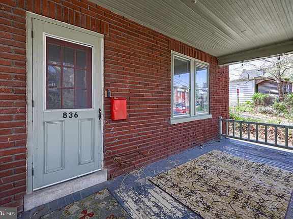 2nd image of 836 3rd St