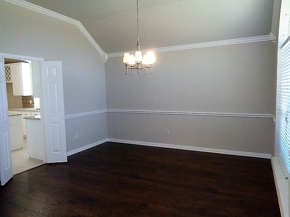 2nd image of 2706 Basswood Dr