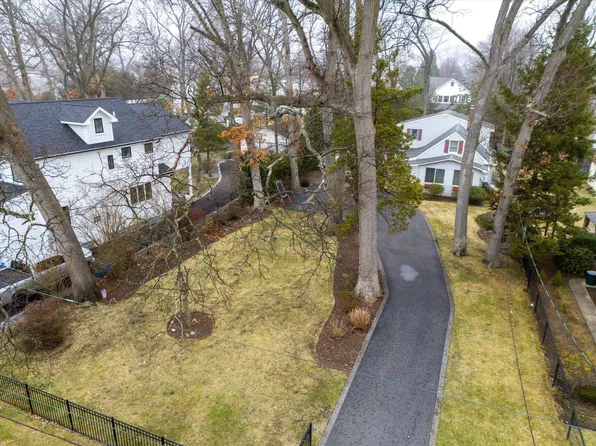 87 Driscoll Avenue, Rockville Centre, NY 11570