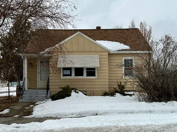 901 3rd Ave W, Williston, ND 58801